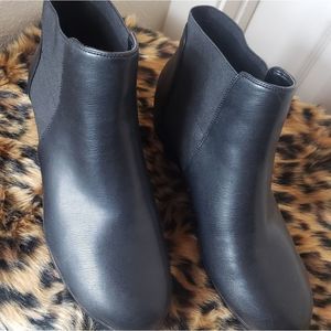 Aerosoles vegan ankle boots